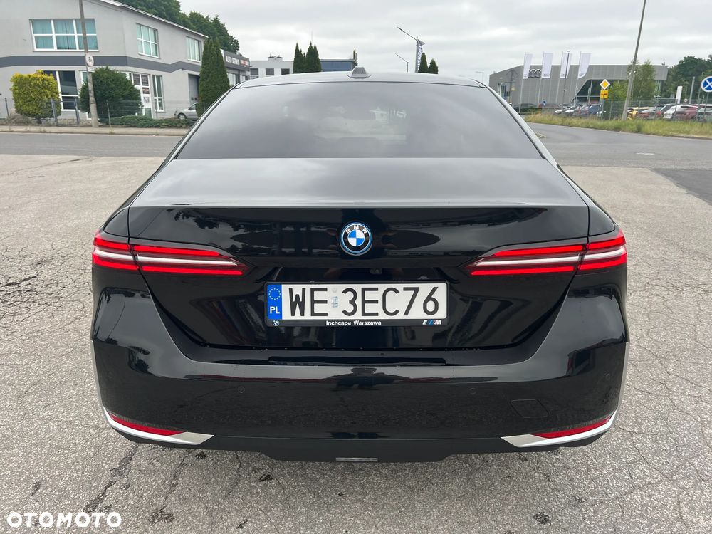 BMW Seria 5 530e PHEV - 6