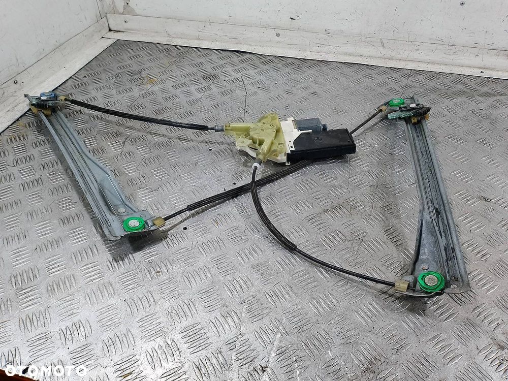 PODNOŚNIK SZYBY PRAWY PRZÓD RENAULT LAGUNA III 807300003R - 1