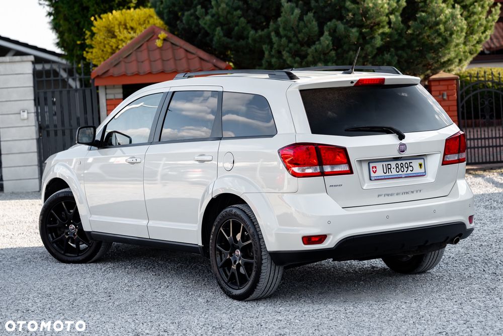 Fiat Freemont 2.0 Multijet 16V DPF Automatik Allrad Black Code - 13