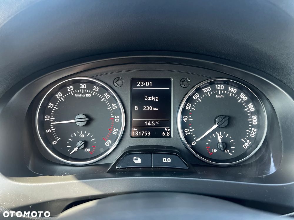 Skoda RAPID 1.6 TDI Elegance - 7