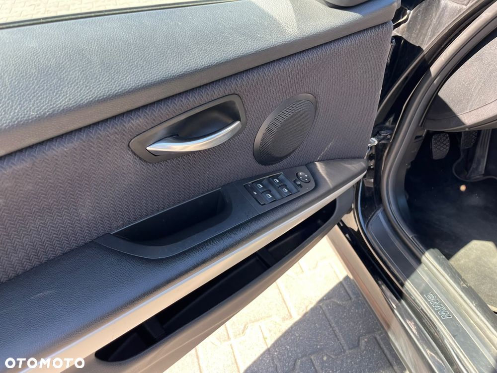 BMW Seria 3 316d - 16
