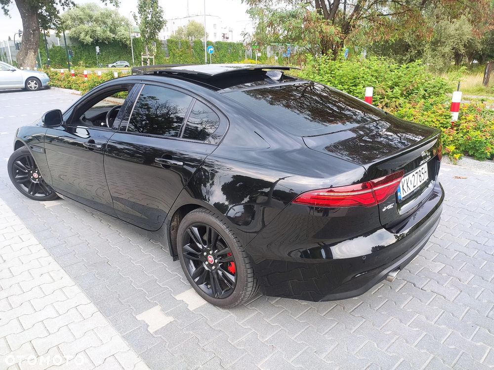 Jaguar XE P250 S - 3