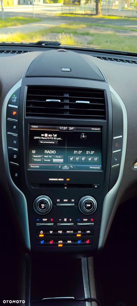 Lincoln MKC - 37