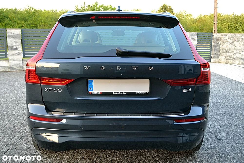 Volvo XC 60 B4 D Momentum - 5