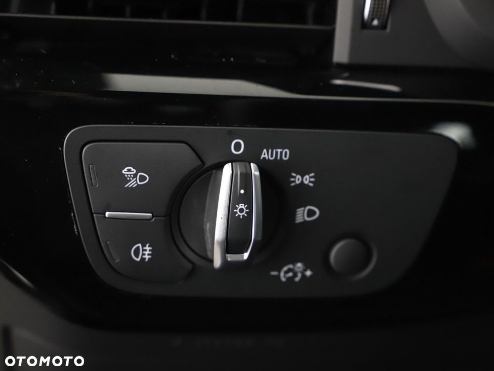 Audi A4 Avant 40 TDI mHEV S tronic - 23