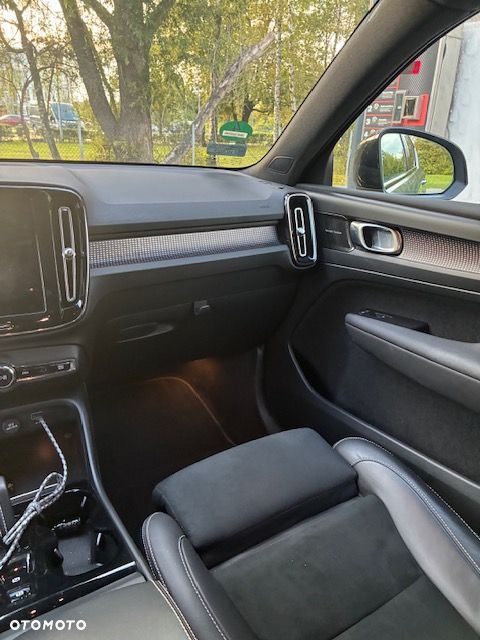 Volvo XC 40 B4 B AWD R-Design - 13