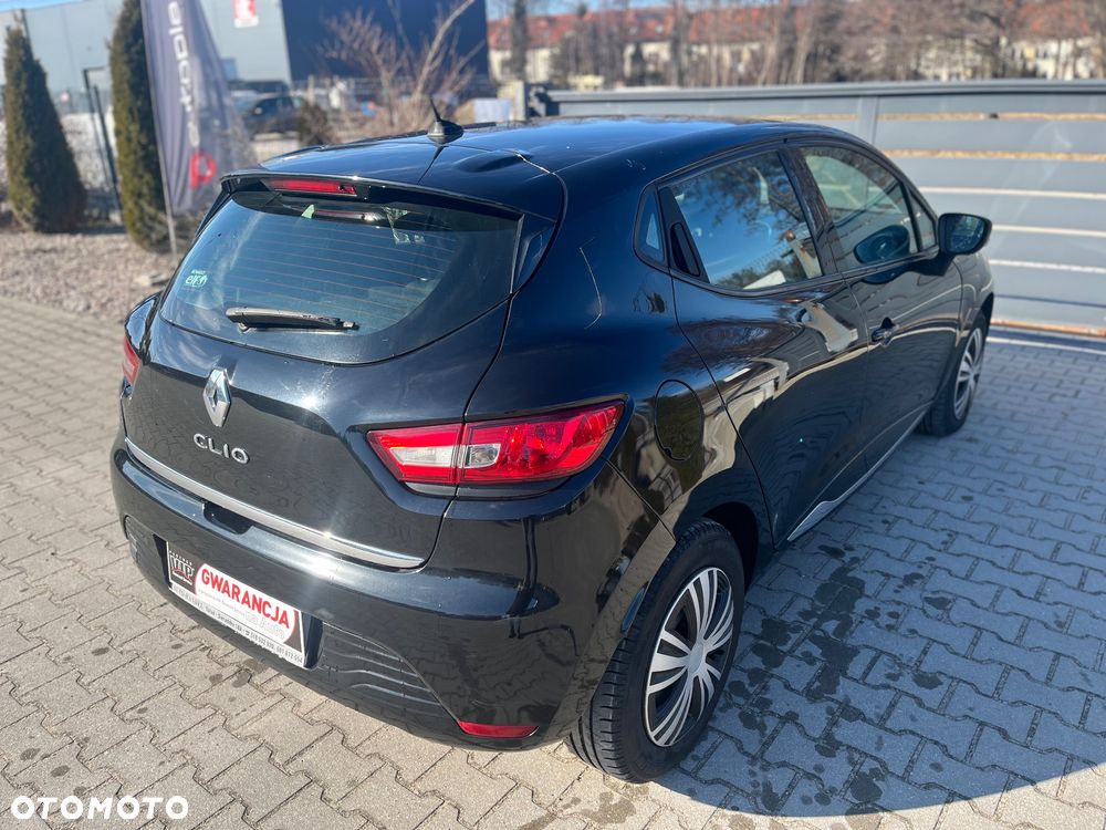 Renault Clio 1.2 16V Authentique - 10