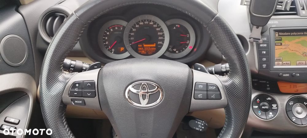 Toyota RAV4 2.2 D-CAT Premium - 11