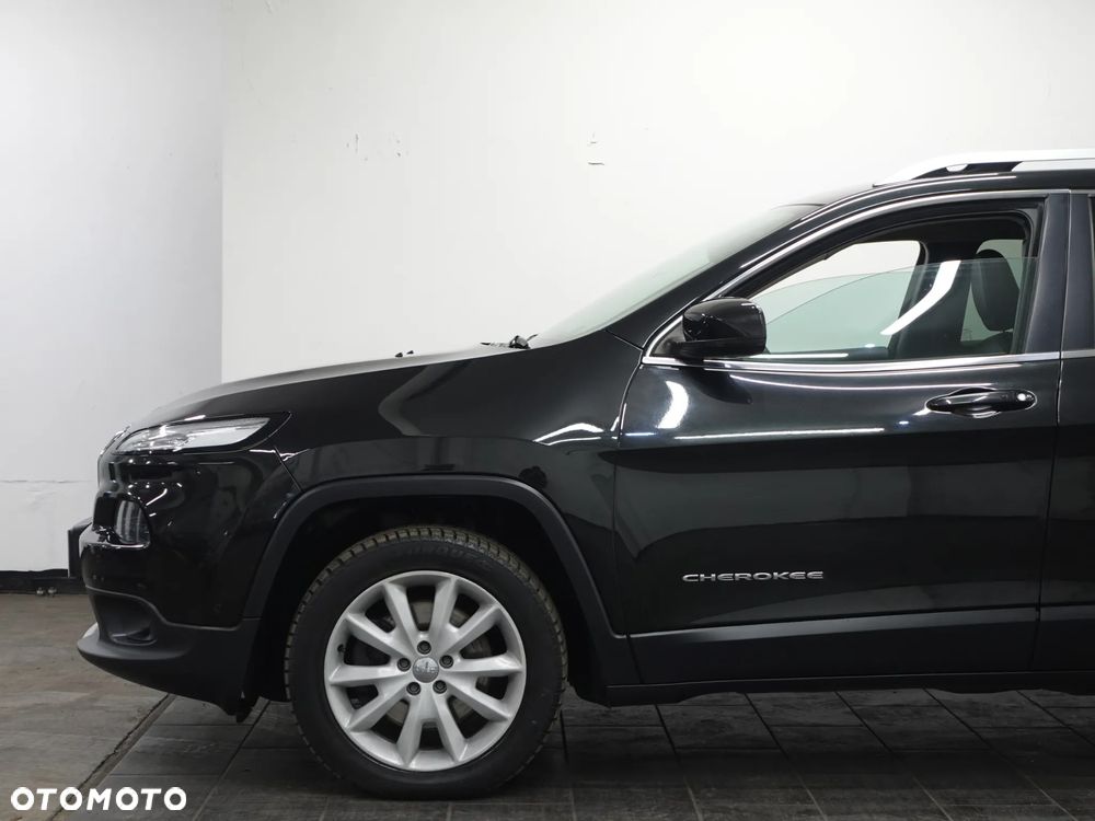 Jeep Cherokee - 15