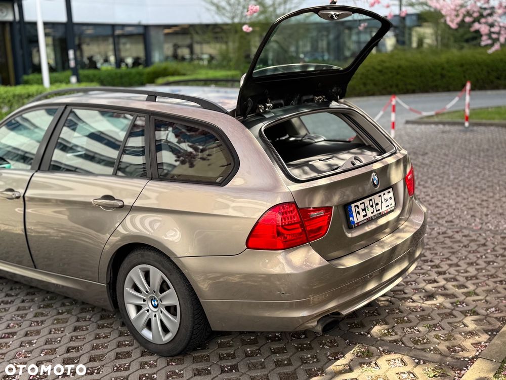 BMW Seria 3 318i - 7