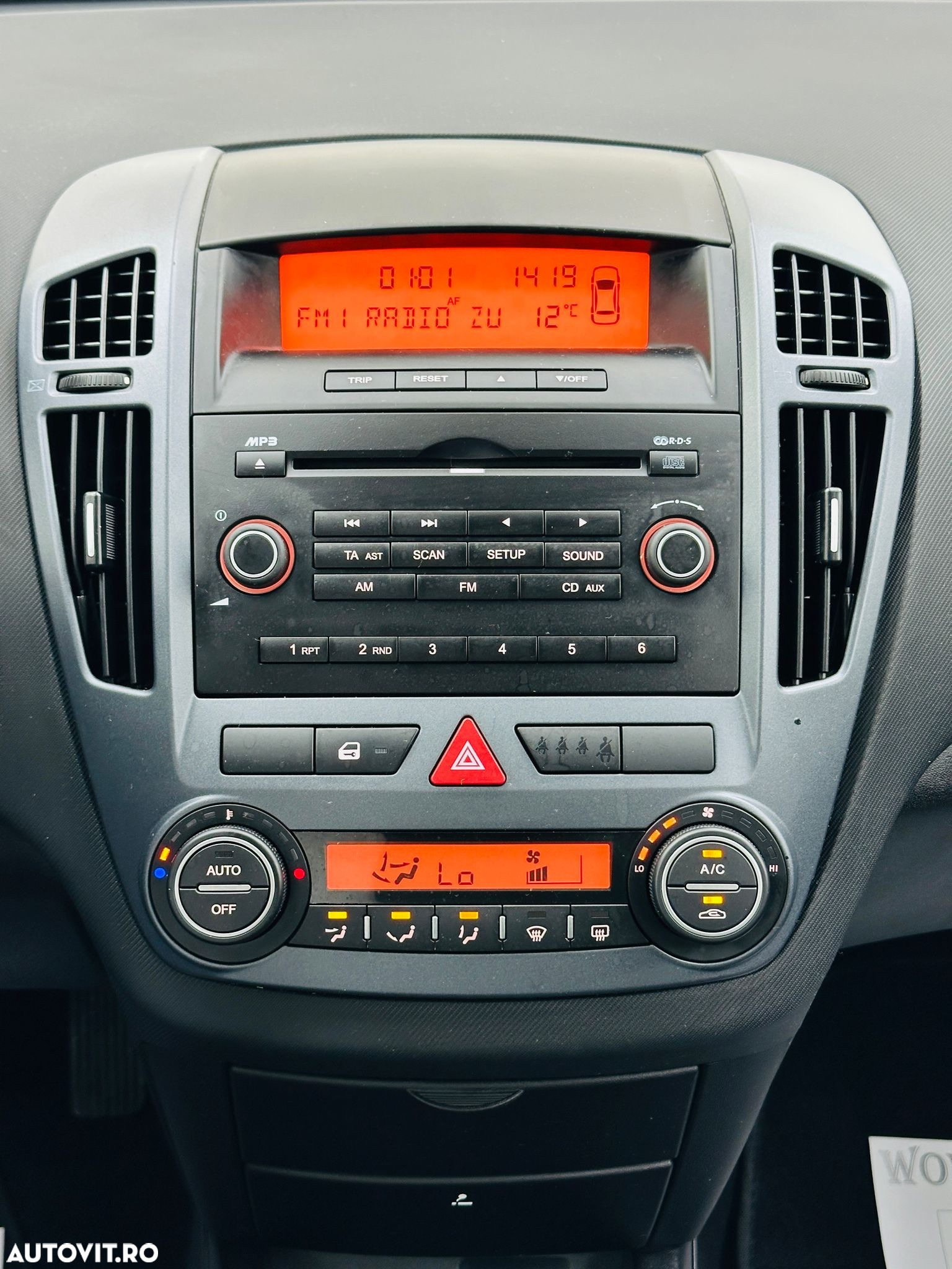 Kia Ceed - 30