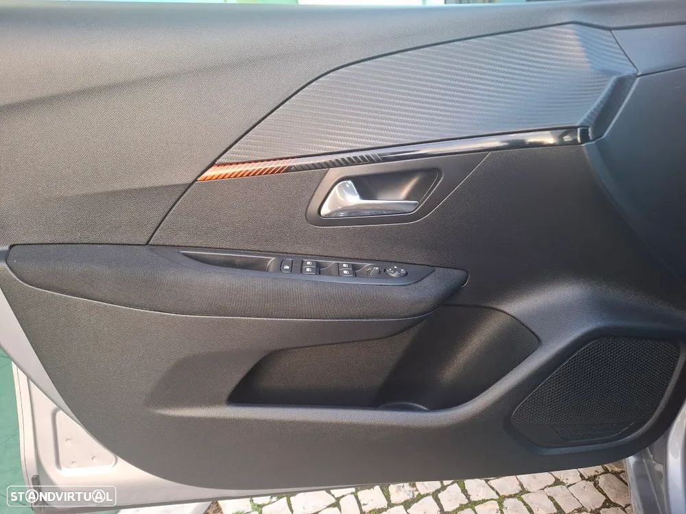 Peugeot 208 1.2 PureTech Active Pack - 29