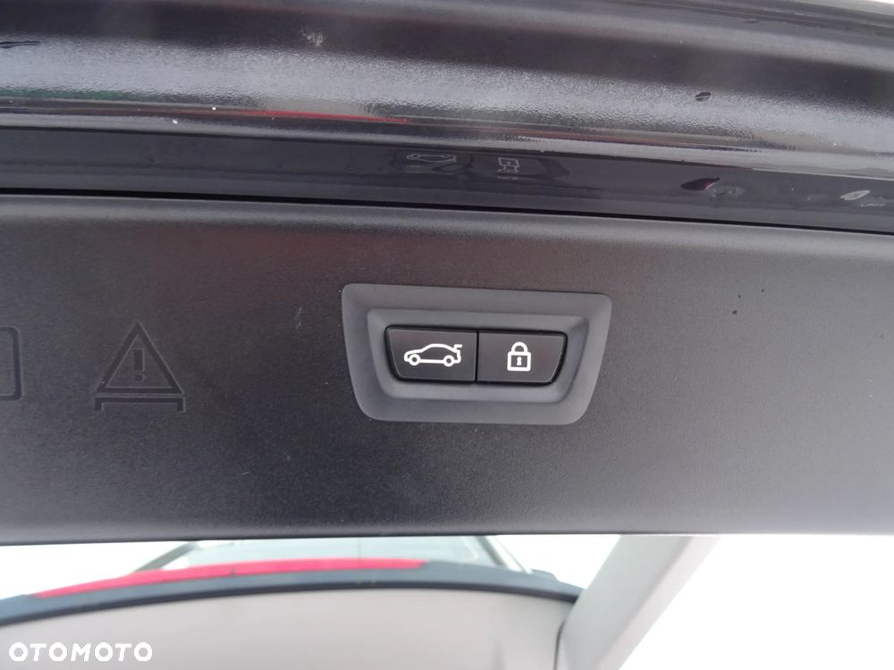 BMW Seria 5 525d xDrive Sport-Aut - 18