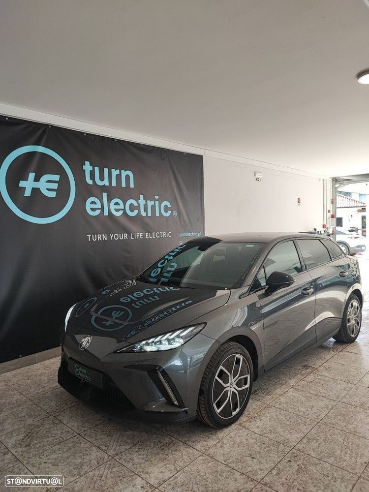 MG MG4 64 kWh Luxury - 2