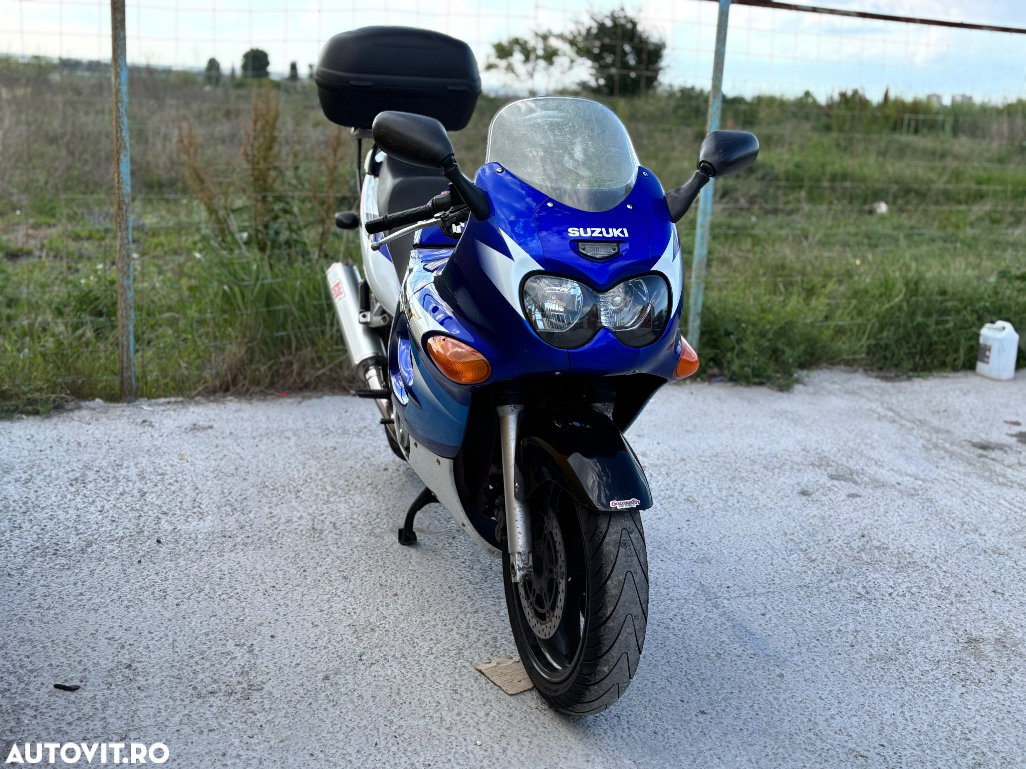 Suzuki GSX 600F - 10