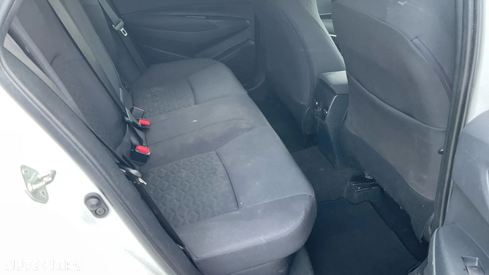 Toyota Corolla 1.8 HSD TS Dynamic - 14