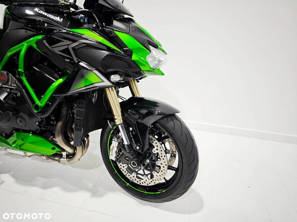 Kawasaki H2 - 11