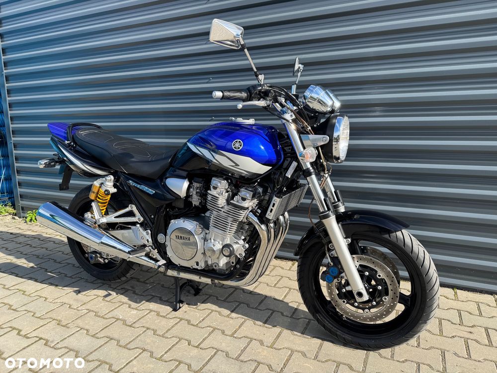 Yamaha XJR