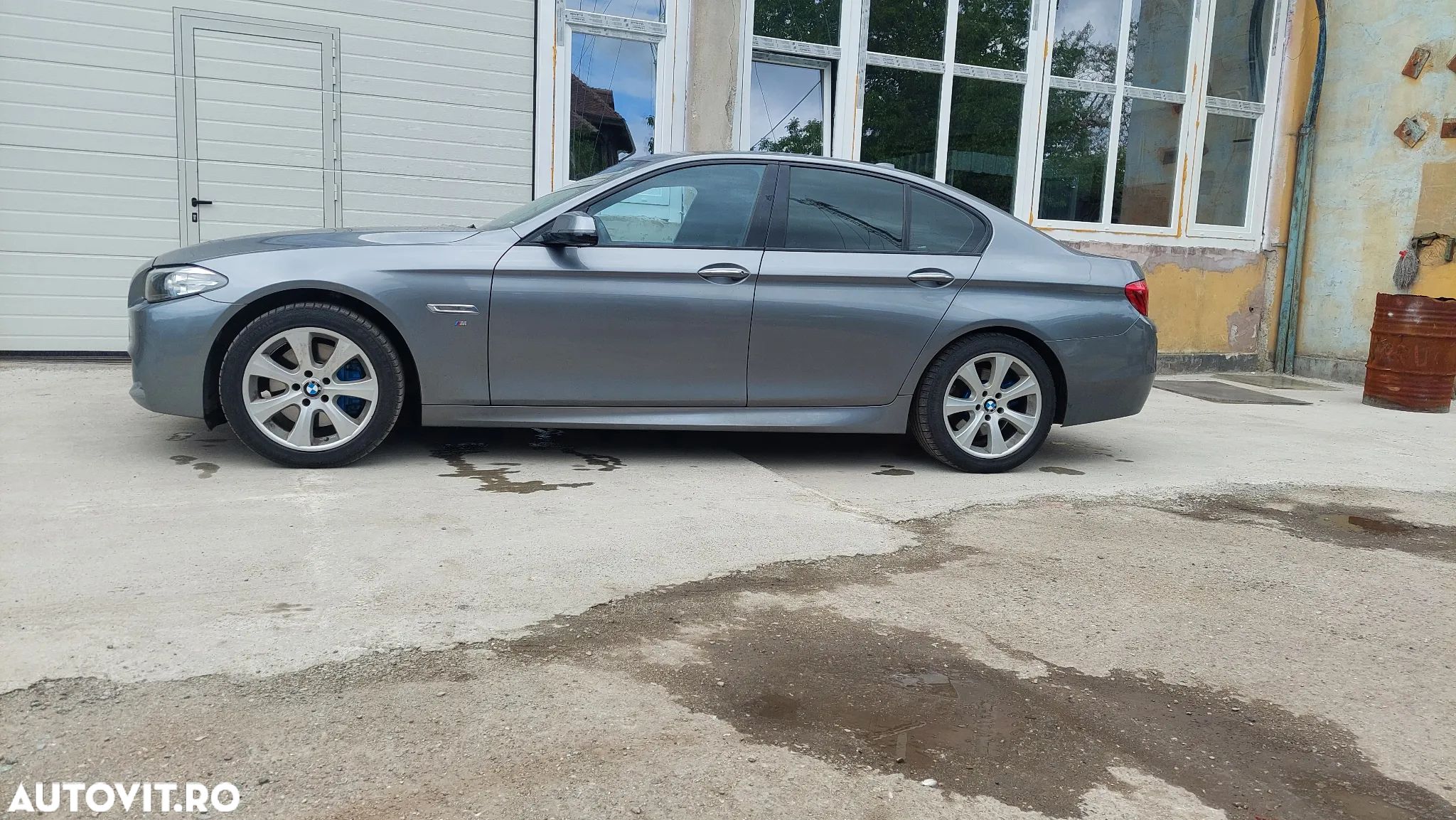 BMW Seria 5 528i xDrive - 1