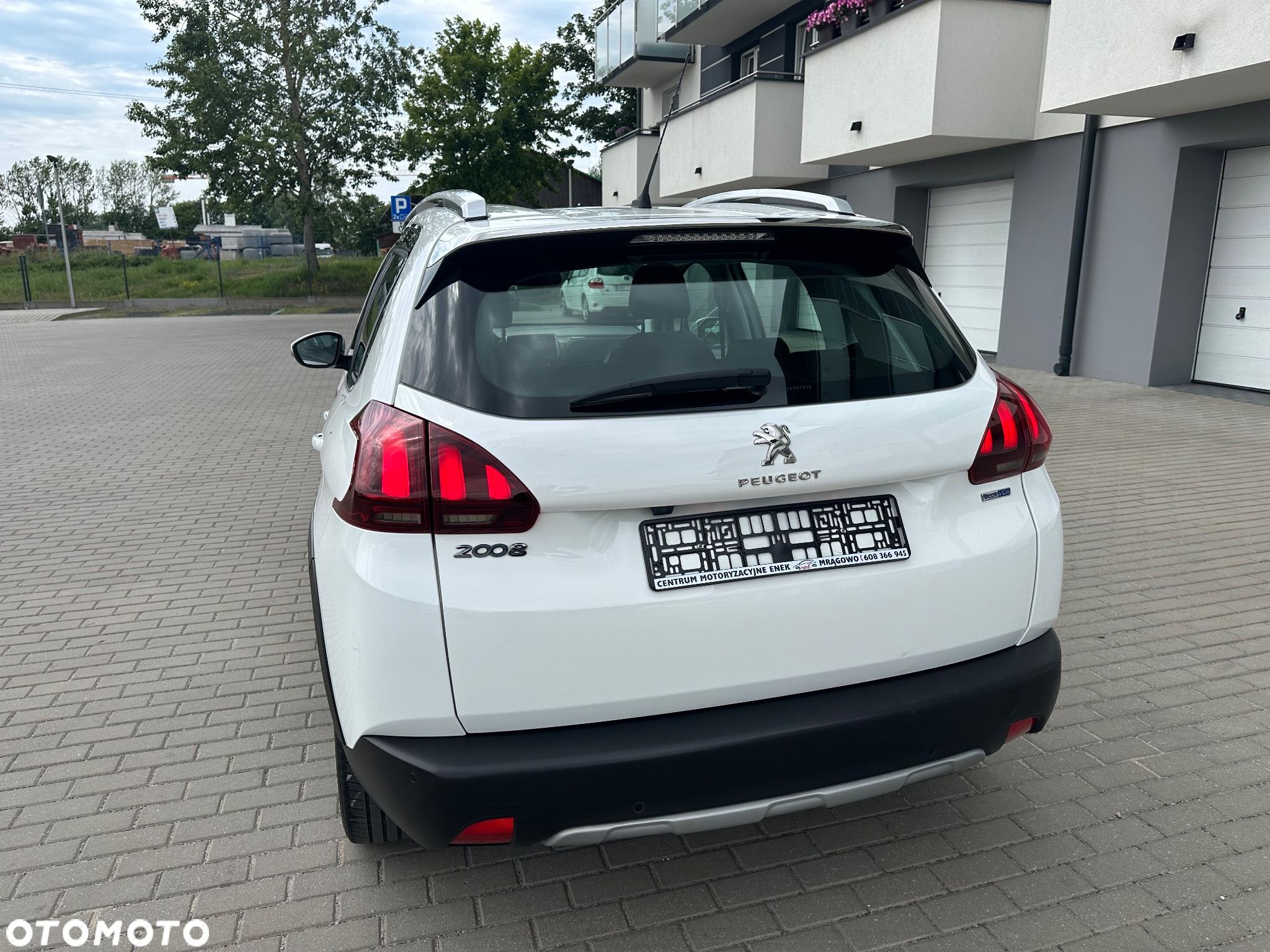 Peugeot 2008 1.6 BlueHDi Allure - 7