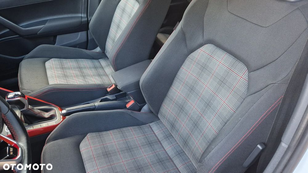 Volkswagen Polo 2.0 TSI GTI DSG - 11