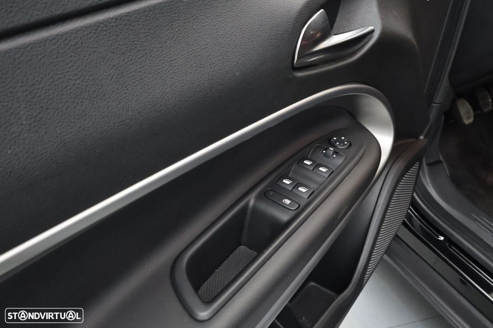 Jeep Avenger 1.2 GSE T3 Altitude - 24