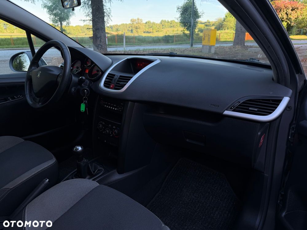 Peugeot 207 75 forever - 8