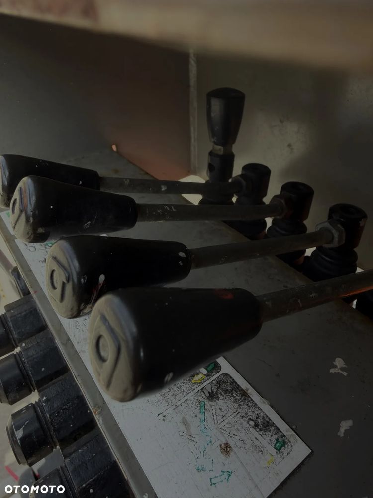 Nifty 170 HAC Zwyżka koszowa 17 metrów Podnośnik. jak Nowa z salonu 2016rok. PRĄD 230v. 4sekcje sterowania na dole Nowy model! Z komuny Norweskiej. Używana była 1 raz do roku. Serwisowana w DEKRA do końca  OKAZJA. Zwyżka Obrotowa. Poziomowanie kosza. Pełna Hydraulika. - 25