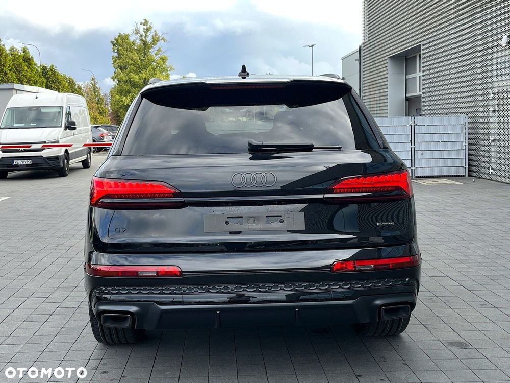 Audi Q7 - 8