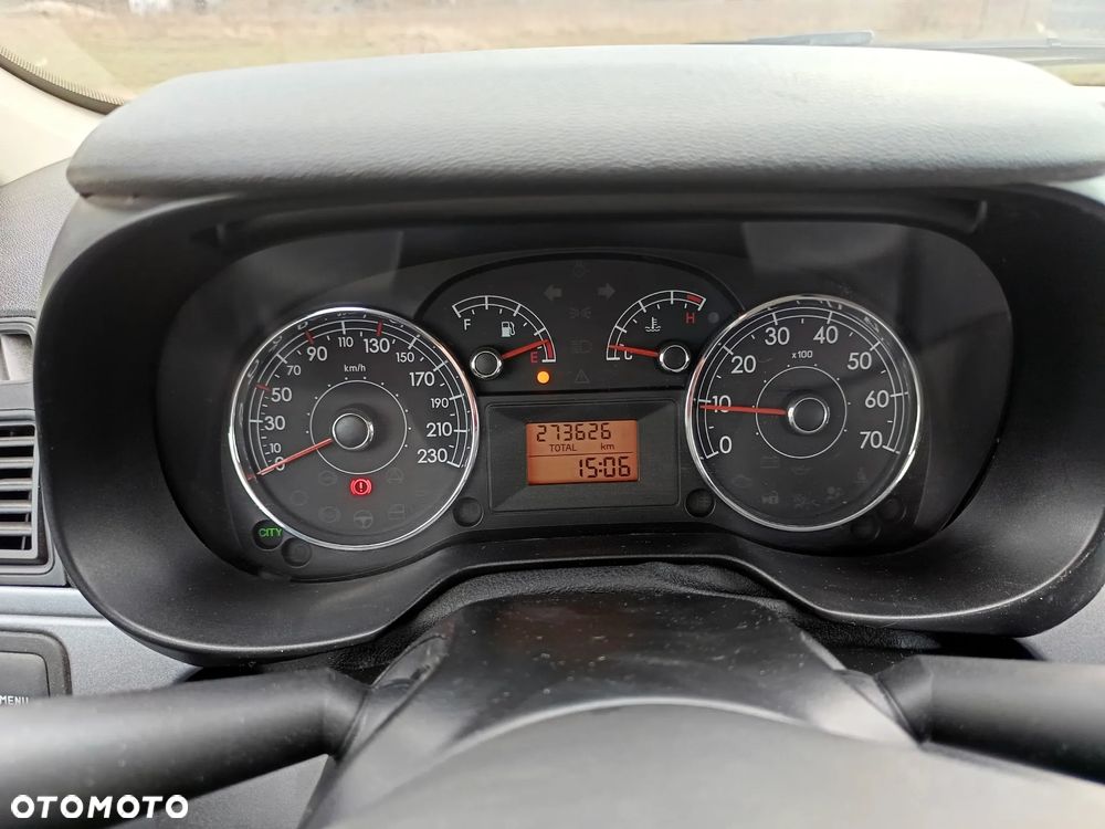 Fiat Grande Punto 1.4 8V - 11