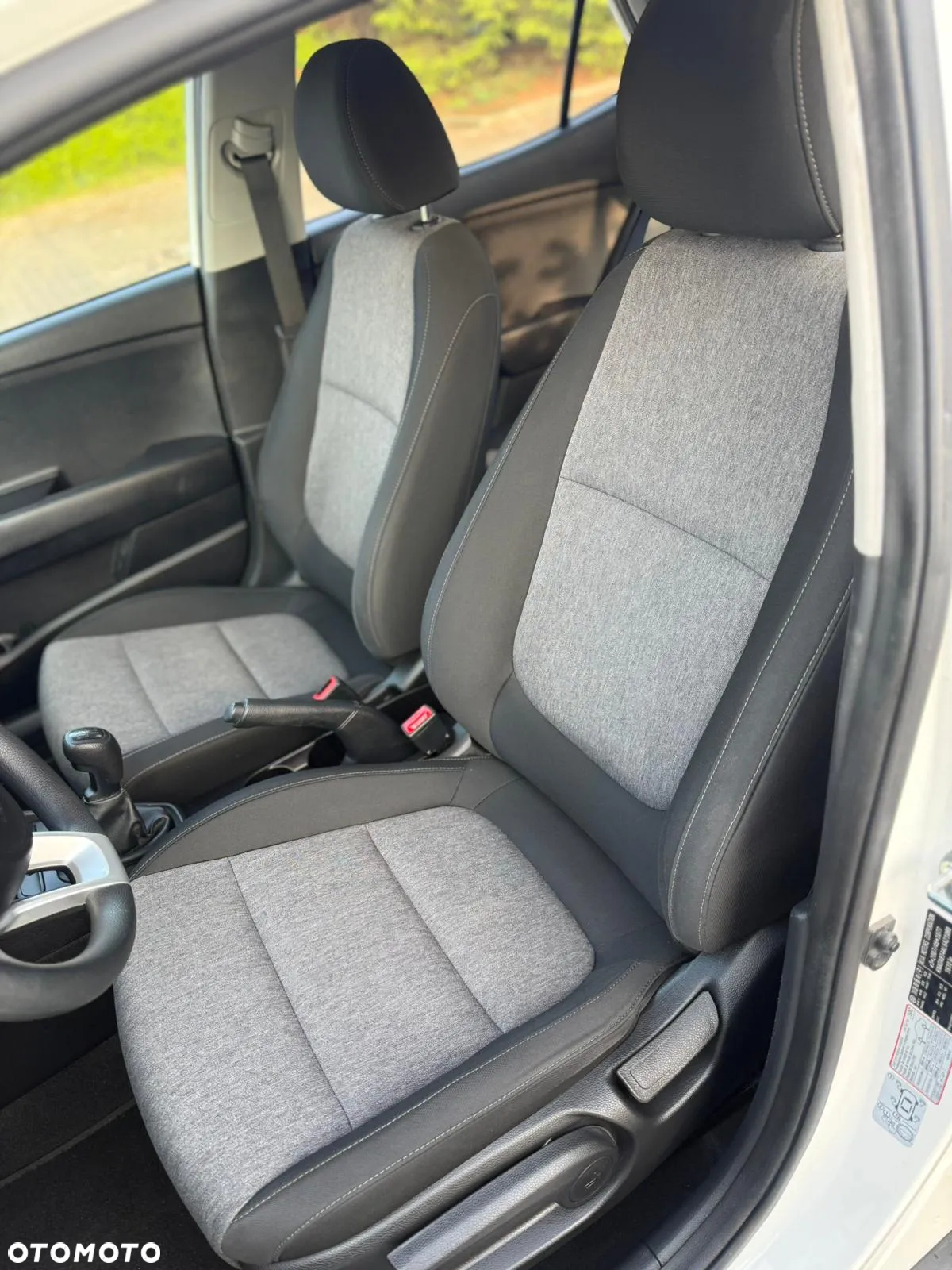 Kia Stonic 1.4 L - 11