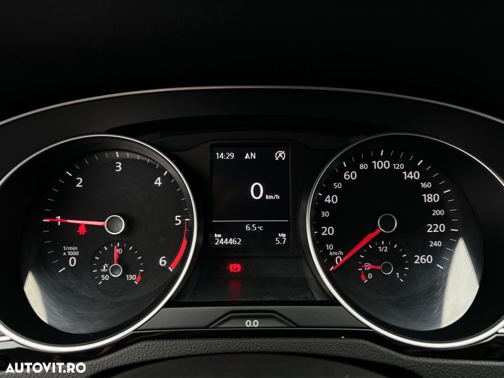 Volkswagen Passat 2.0 TDI R Executive - 7