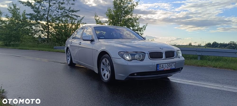 BMW Seria 7 745i - 2