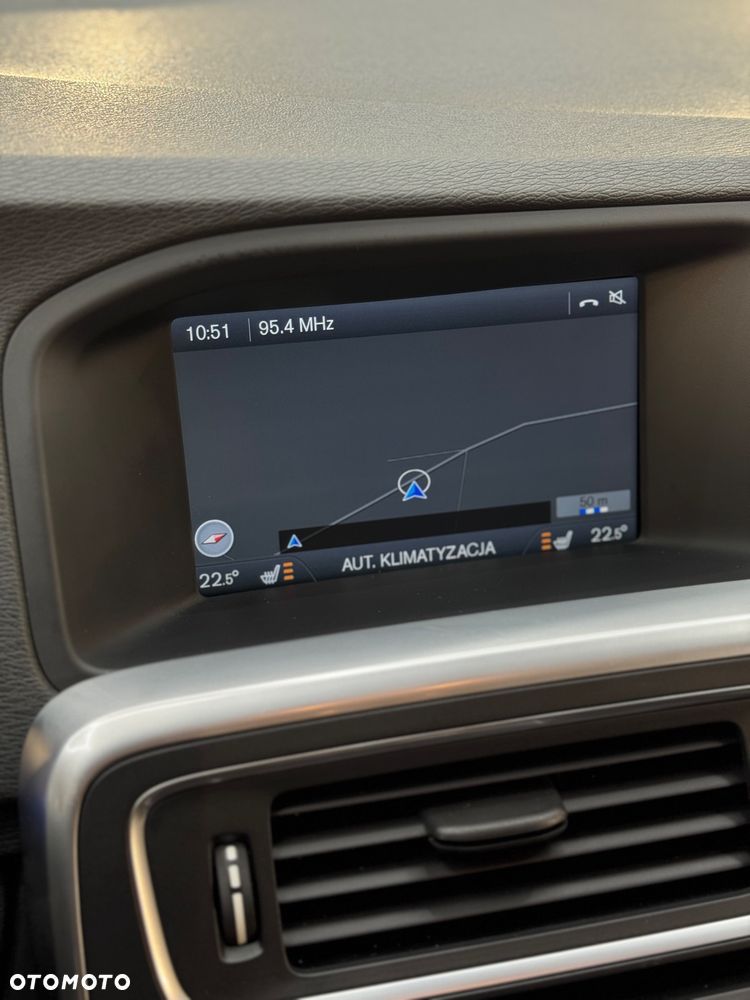 Volvo V60 D4 Momentum - 26