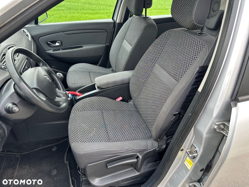 Renault Scenic 1.6 16V 110 Expression - 19