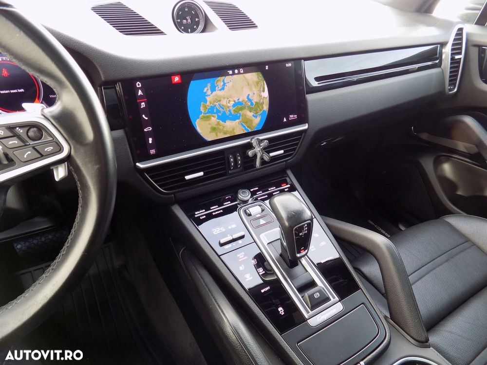 Porsche Cayenne Standard - 19