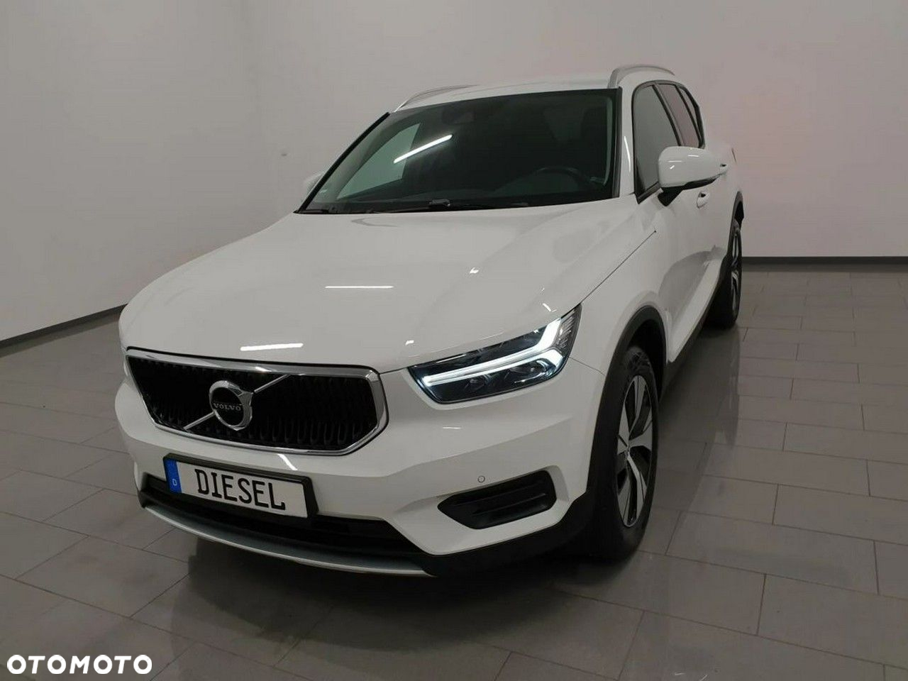 Volvo XC 40 D3 R-Design - 2