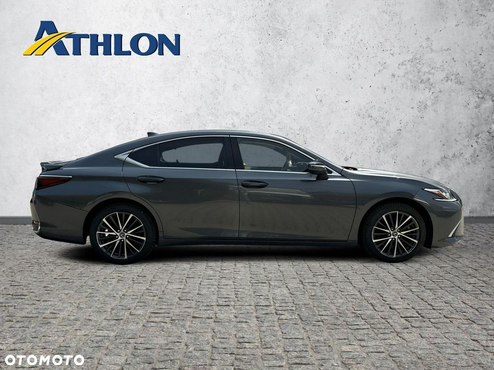 Lexus ES 300h Business Edition - 6