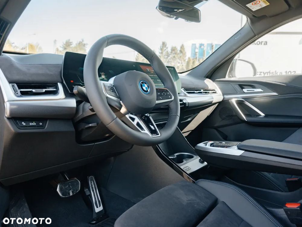 BMW iX2 eDrive20 - 5