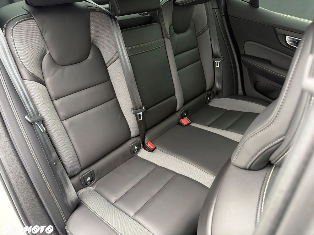 Volvo S60 B4 B Geartronic RDesign - 35