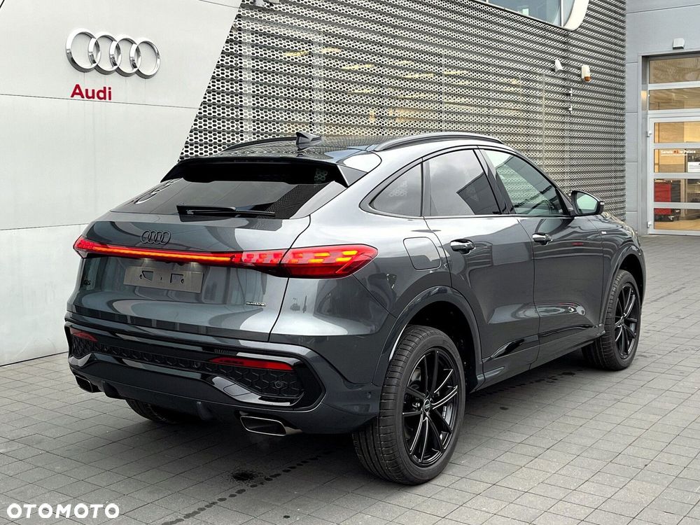 Audi Q5 Sportback - 9