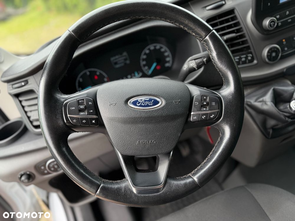 Ford Transit - 22