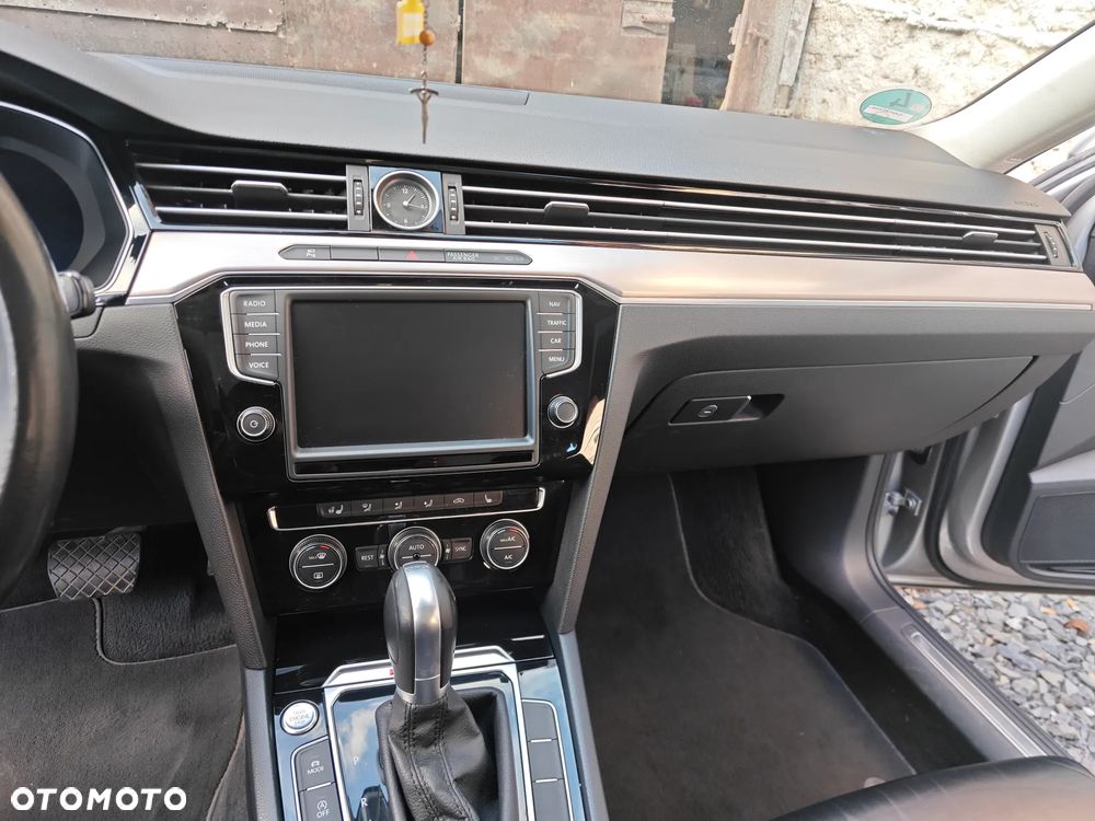 Volkswagen Passat 2.0 TDI Bi-Turbo BMT 4Mot Highline DSG - 7