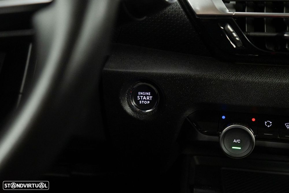 Citroën C4 1.2 PureTech Shine - 19