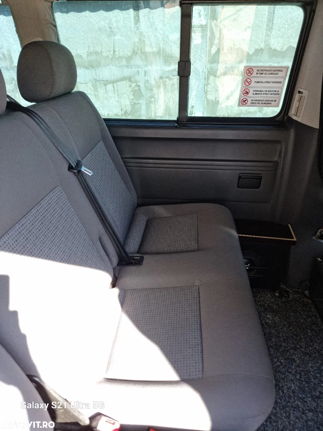 Volkswagen Caravelle - 9