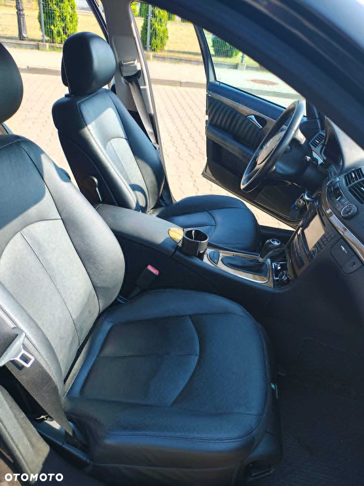 Mercedes-Benz E-Class 2009 photo 5