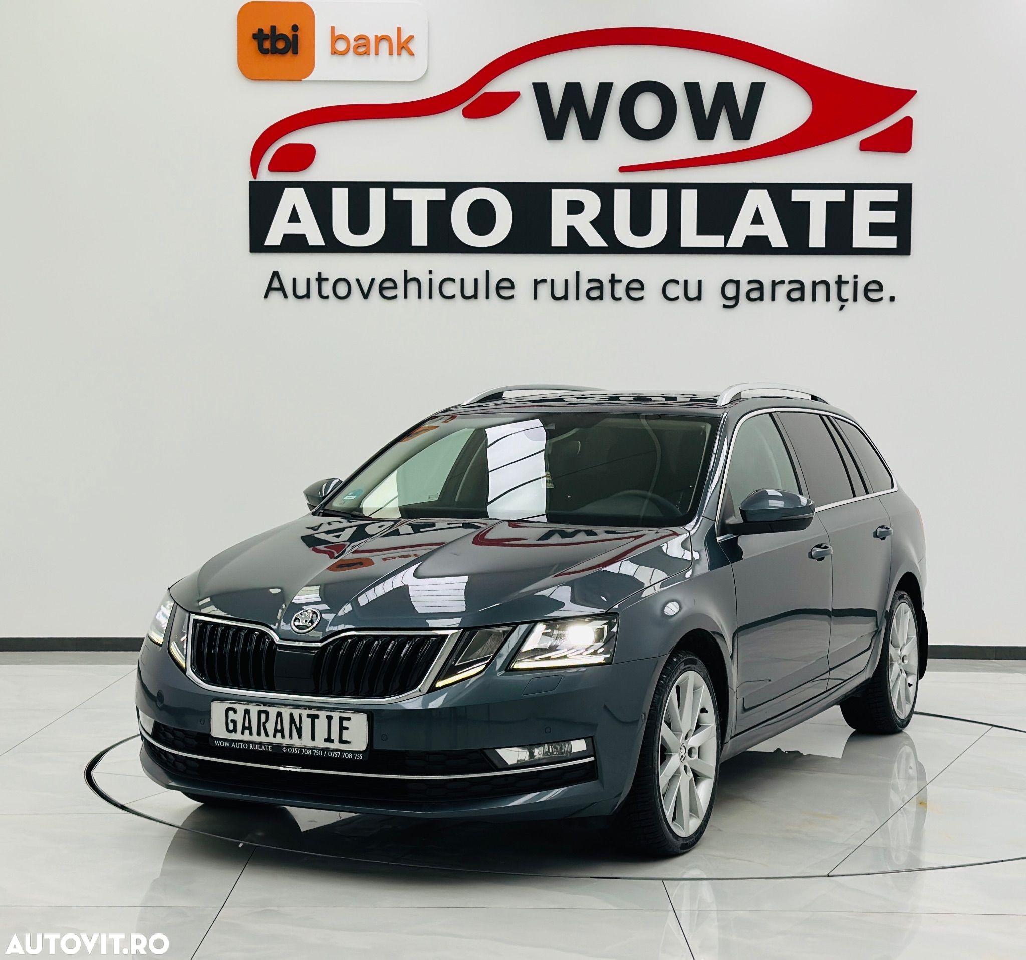 Skoda Octavia Combi 1.6 TDI DSG Premium Edition - 1