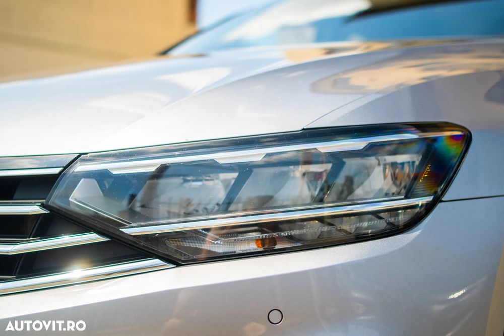 Volkswagen Passat - 32