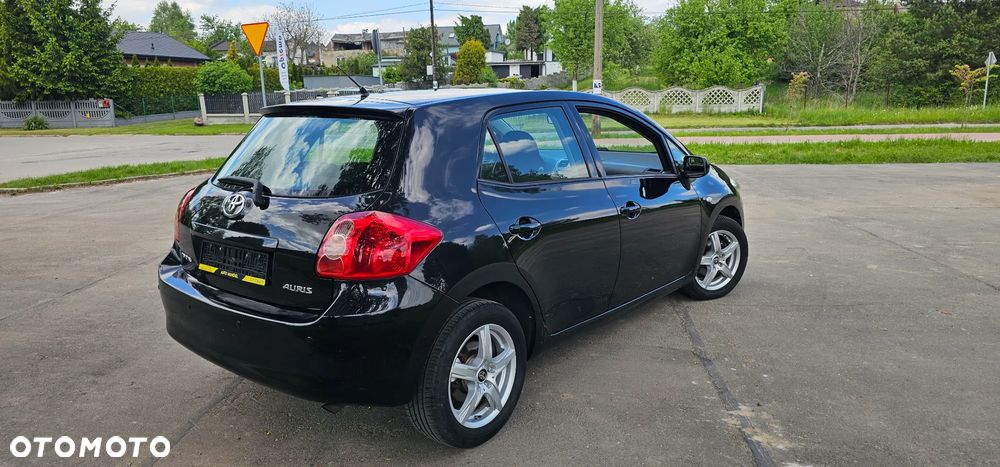 Toyota Auris 1.6 VVT-i Team - 5