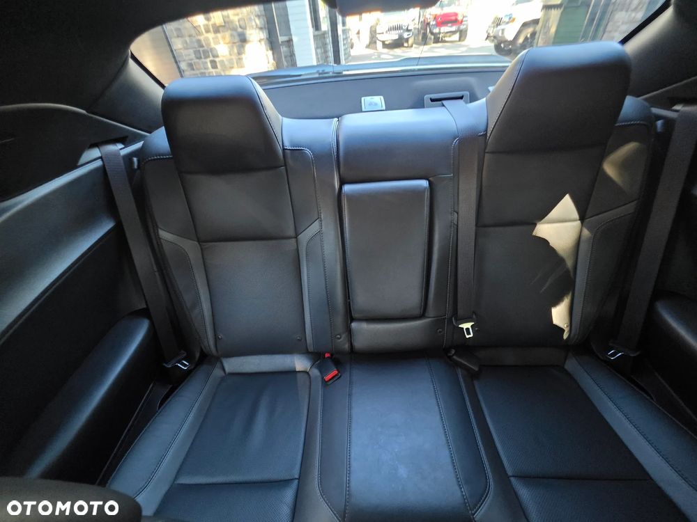 Dodge Challenger 3.6 SXT Plus - 22